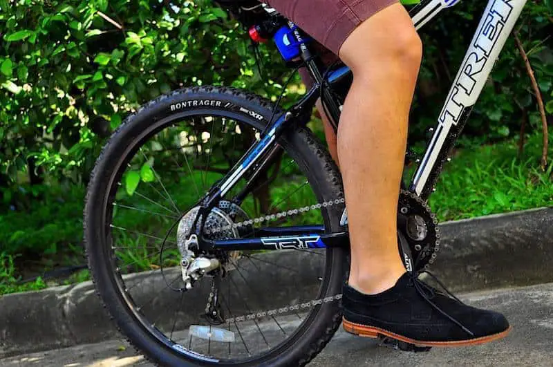 Can You Ride a Road Bike with Normal Shoes