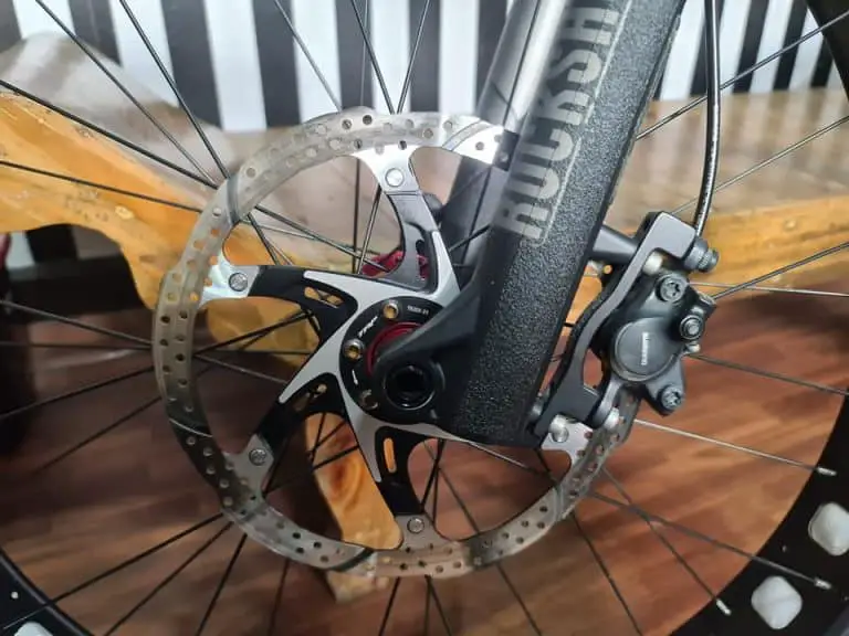 How to Remove Oil from Disc Brakes Like a Pro